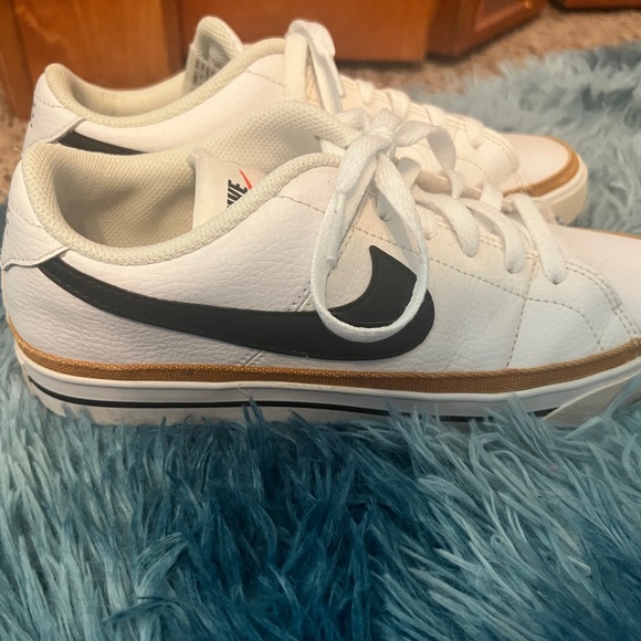 White Nike size 7 - Picture 4 of 9